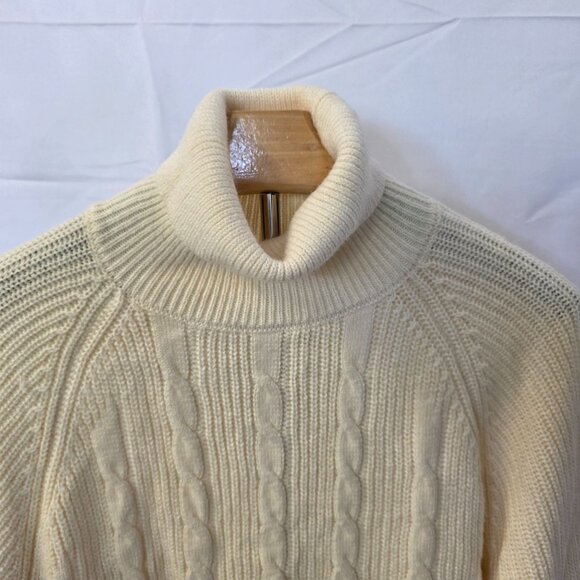 Cable Knit Turtleneck Sweater Size S Acrylic Cream Made In China - Picture 3 of 8
